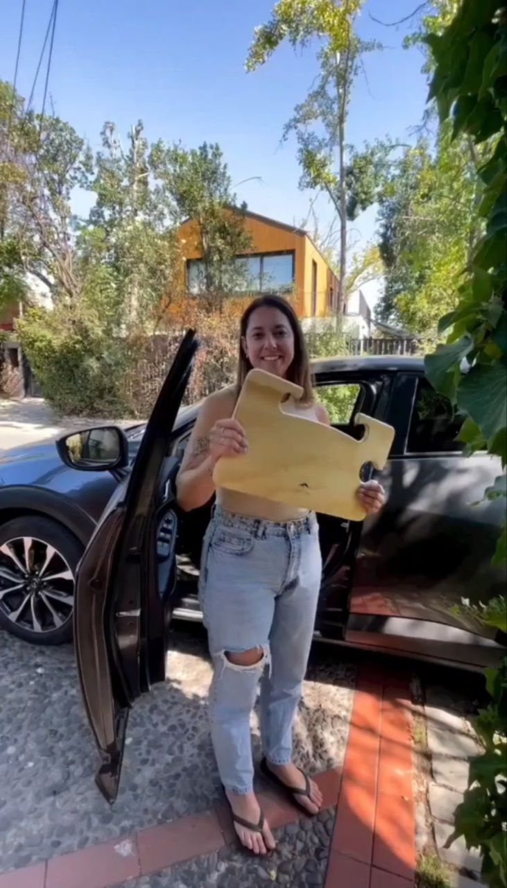 طاولة السيارة الذكية