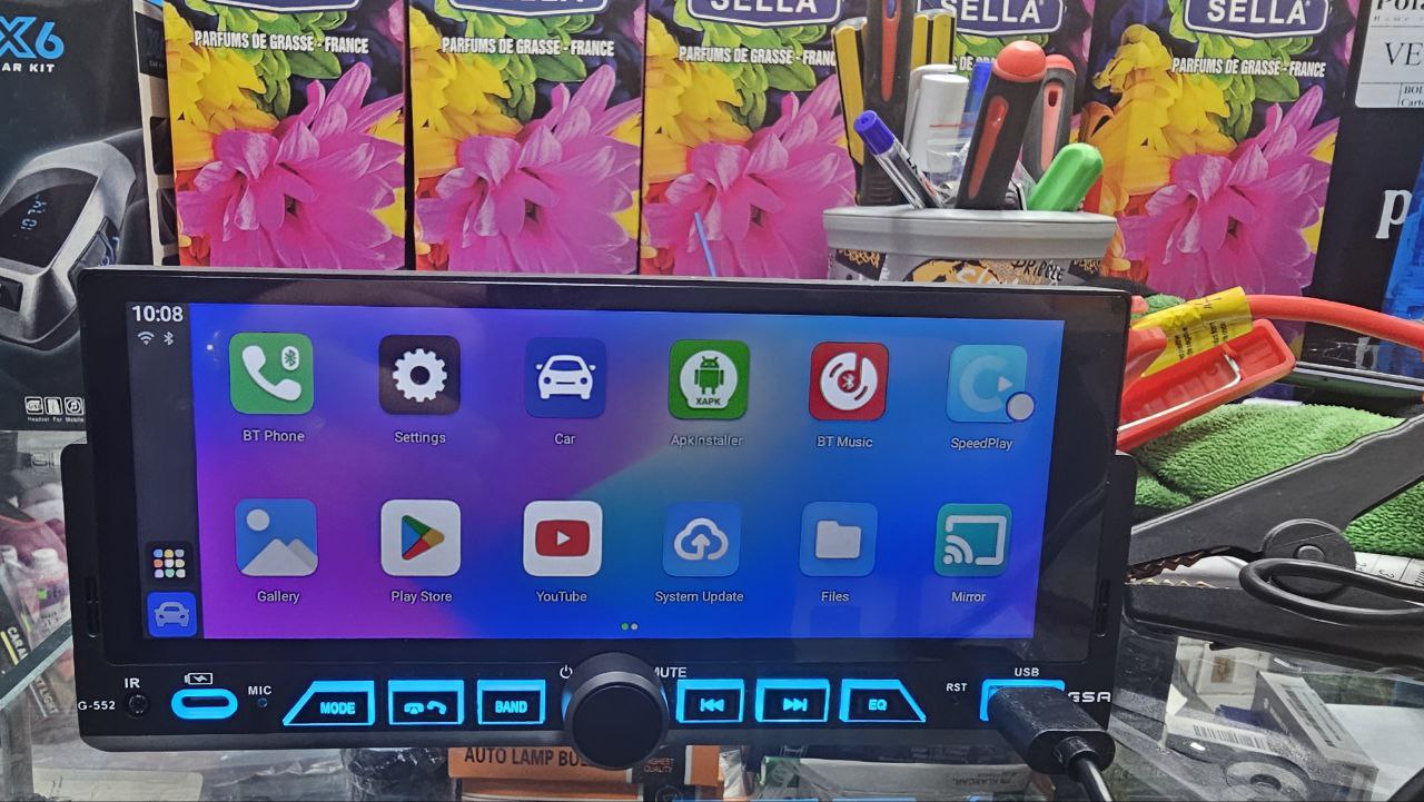 حوّل سيارتك إلى مركز ترفيه وتحكم ذكي مع شاشة السيارة الأندرويد متعددة الوظائف