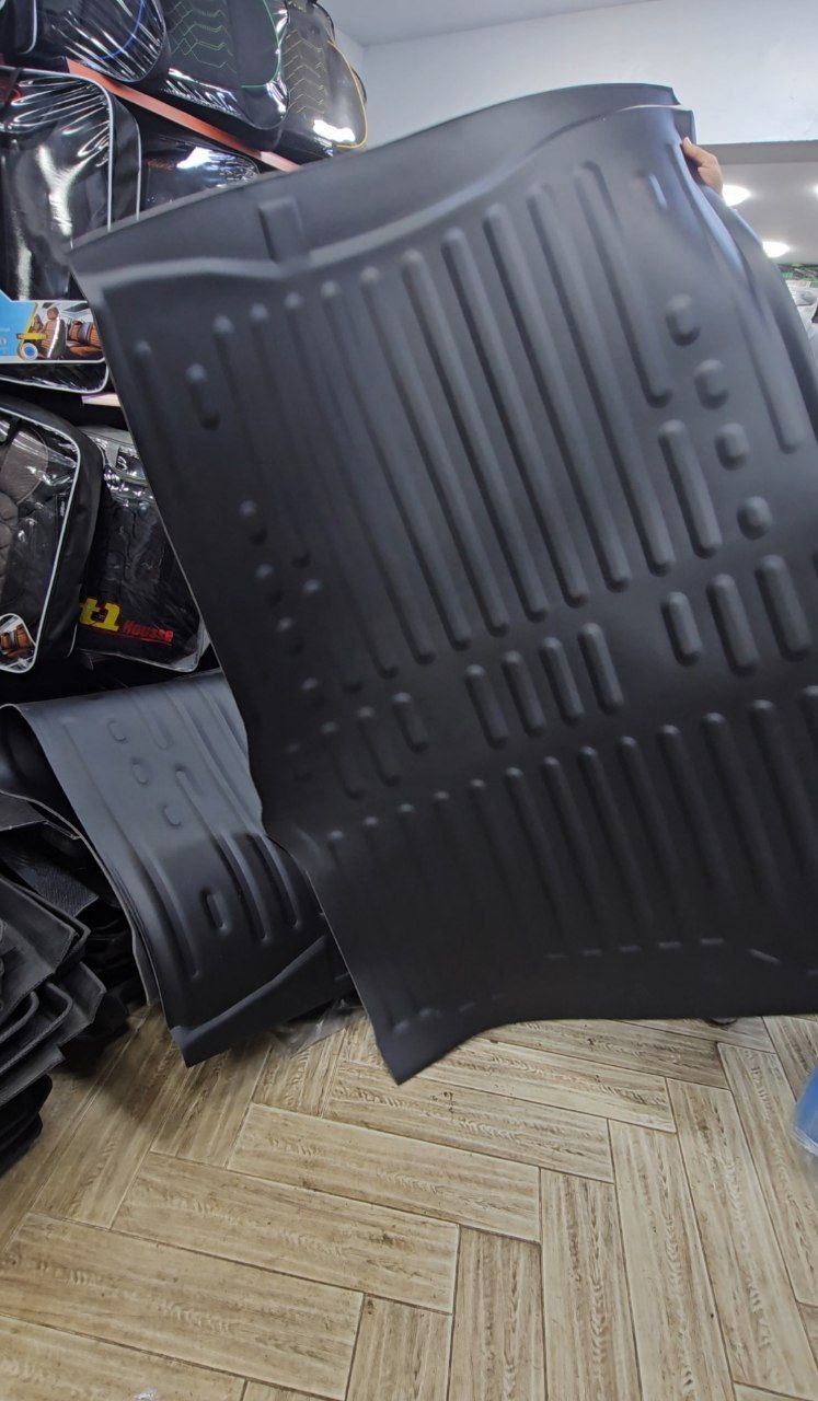 فرش صندوق السيارة المطاطي الفاخر