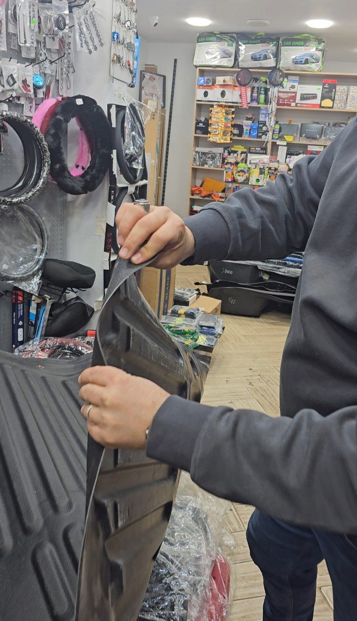 فرش صندوق السيارة المطاطي الفاخر ✨