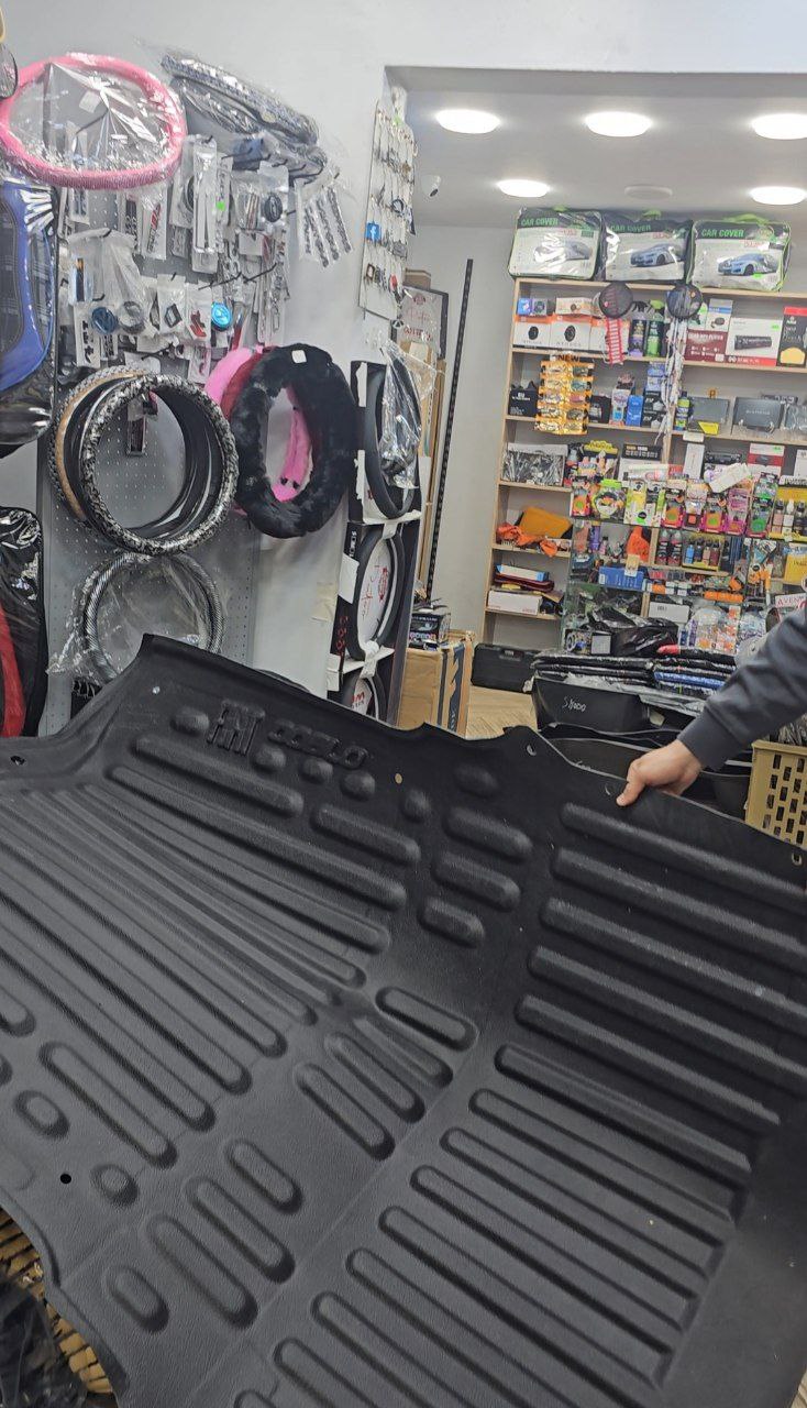 فرش صندوق السيارة المطاطي الفاخر ✨